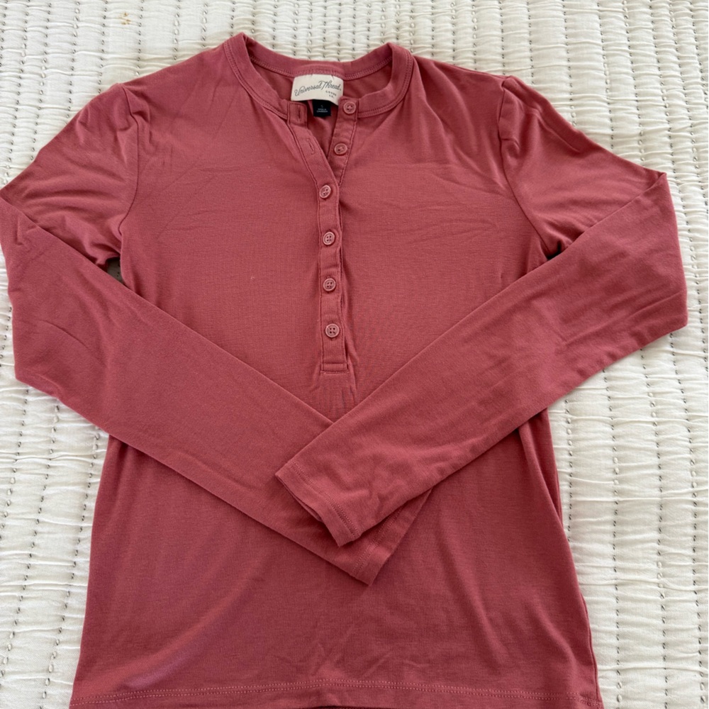 Universal Thread - Henley Long Sleeve Top